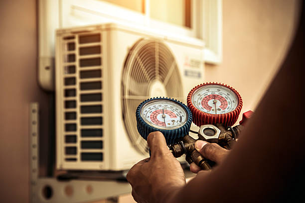 Professional Hvac technician working in Hobart, WI